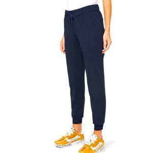 Lululemon On the Fly Jogger True Navy Sz 6